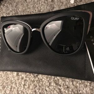 QUAY AUSTRALIA: FRENCH KISS BLACK SUNNIES